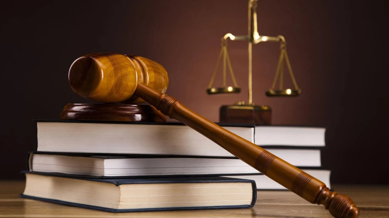 Foreign Divorce Recognition in Pakistan — Legal Guide Law books, scales and gavel representing divorce legal services for foreign divorce recognition in pakistan